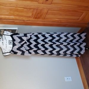 No Boundaries Chevron Print Maxi Dress Black Taupe Size LARGE
